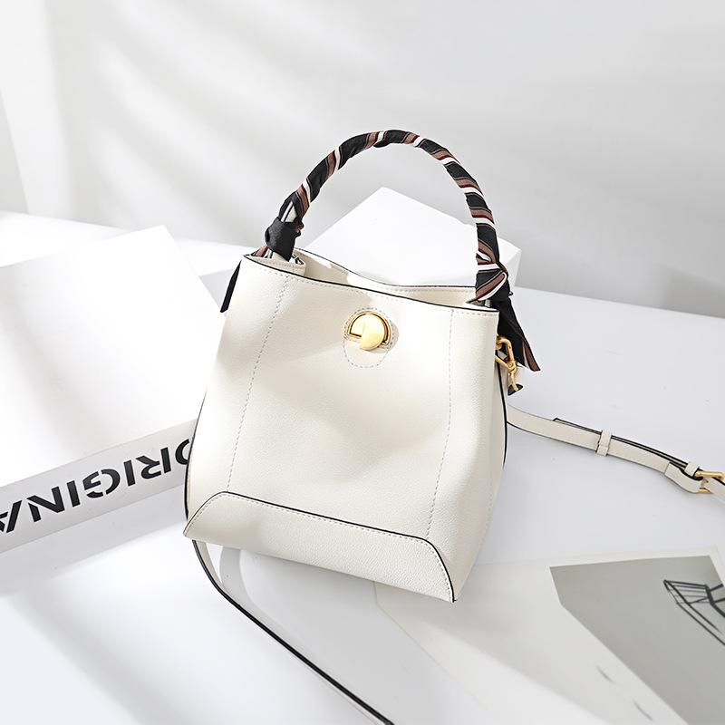 Bucket Bag Women's 2021 New Leather Bag Women's One Shoulder Messenger Handbag, Blue
Bucket Bag Women's 2021 New Leather Bag Women's One Shoulder Messenger Handbag, Blue
