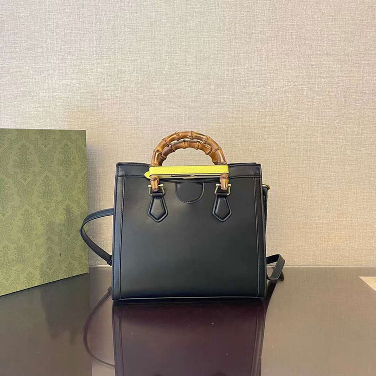 Famous brand new design bamboo handbag shoulder bag high quality leather party mini messenger bags clutch
Famous brand new design bamboo handbag shoulder bag high quality leather party mini messenger bags clutch