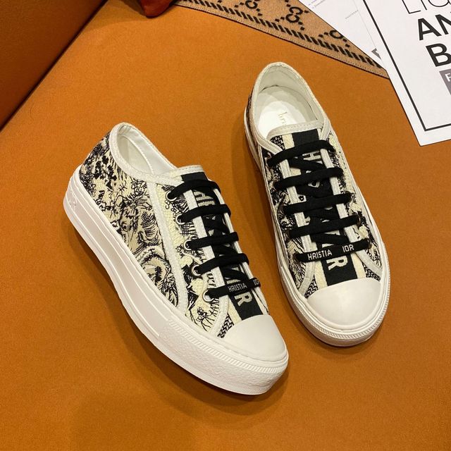 Designer Shoes B22 Handmade High Quality Women Espadrilles Sneakers printing Walk Sneaker Embroidery canvas Platform Shoe Girls b23 size 34-40, Red;white
Designer Shoes B22 Handmade High Quality Women Espadrilles Sneakers printing Walk Sneaker Embroidery canvas Platform Shoe Girls b23 size 34-40, Red;white