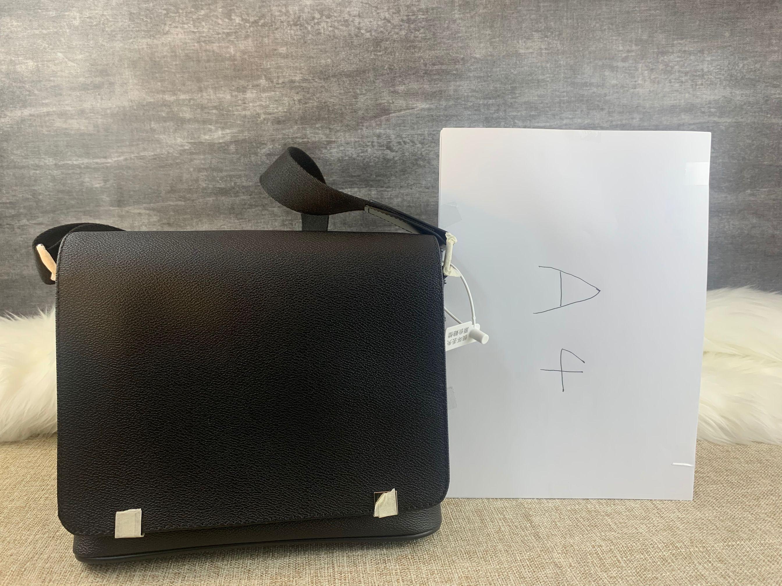 Men 2021 Messenger Bag Man Leather backpack Handbag Single shoulder bags purse claeess Online, C: black flower letters 
Men 2021 Messenger Bag Man Leather backpack Handbag Single shoulder bags purse claeess Online, C: black flower letters