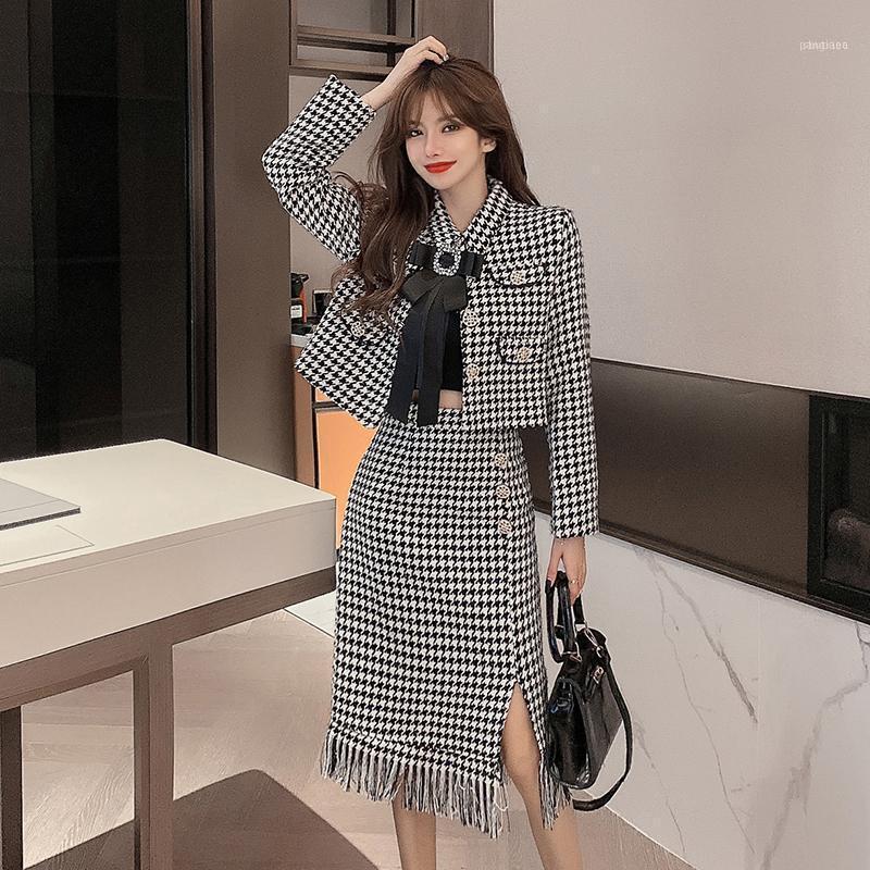 Long Sleeve Styles Formal Women Business Suits With Tassel Split Skirt Ladies Short Jackets Coat Woolen Two Piece Suit Set1, Gray
Long Sleeve Styles Formal Women Business Suits With Tassel Split Skirt Ladies Short Jackets Coat Woolen Two Piece Suit Set1, Gray