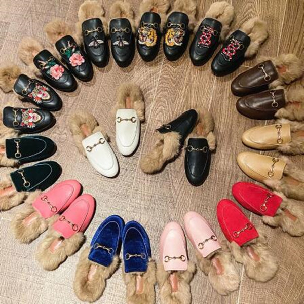 2023 Designer Princetown Slippers Men Women Autumn Winter Wool Loafers Classic Metal Buckle Embroidery Shoes Luxury Bee Snake Pattern Lazy Slides Guccie, 21
2023 Designer Princetown Slippers Men Women Autumn Winter Wool Loafers Classic Metal Buckle Embroidery Shoes Luxury Bee Snake Pattern Lazy Slides Guccie, 21