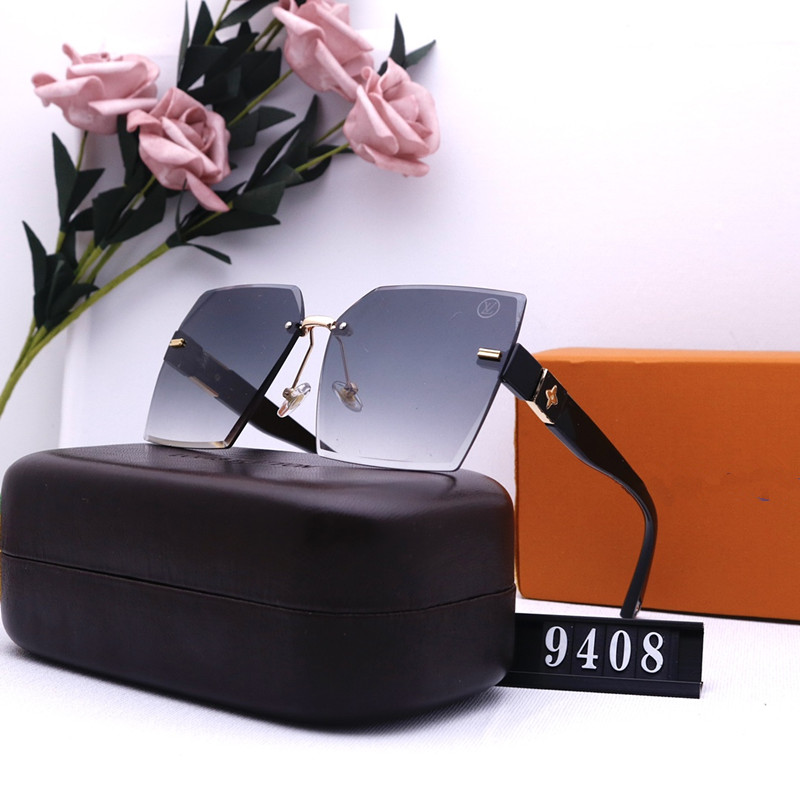 2022 High quality New summer fashion vintage sunglasses women Brand designers womens sunglasses ladies sun glasses with cases and box
2022 High quality New summer fashion vintage sunglasses women Brand designers womens sunglasses ladies sun glasses with cases and box