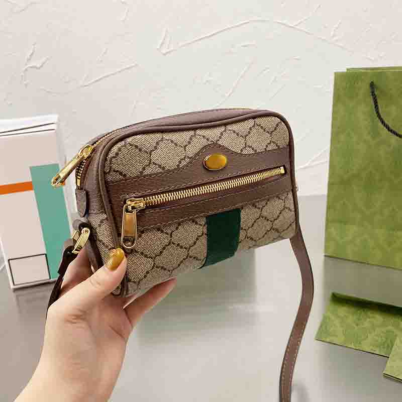 Women Luxurys Designers Bags Fashion Lady Mini Camera Bag High Quality Handbags Womens Messenger Purses, Brown
Women Luxurys Designers Bags Fashion Lady Mini Camera Bag High Quality Handbags Womens Messenger Purses, Brown