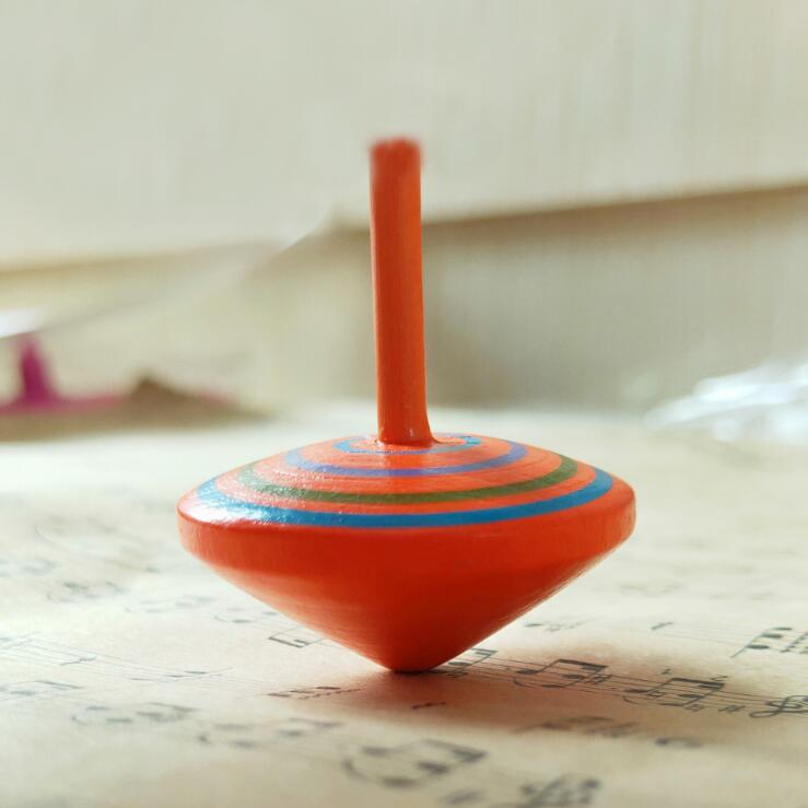 Wooden small spinning top Desktop wooden toy gift Toys Gifts Novelty Gag Toys Spinning kids toys259b