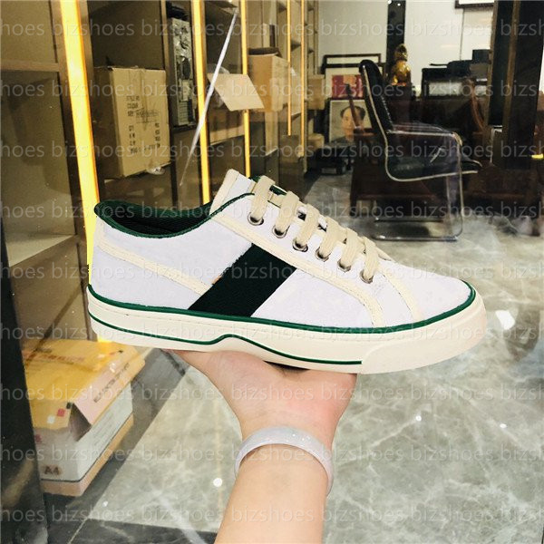 Tennis 1977 canvas casual shoe Italy Green and red Web strip jacquard fabric Luxurys Designers Shoes low-top Beige/ebony embossed sneaker, 01
Tennis 1977 canvas casual shoe Italy Green and red Web strip jacquard fabric Luxurys Designers Shoes low-top Beige/ebony embossed sneaker, 01