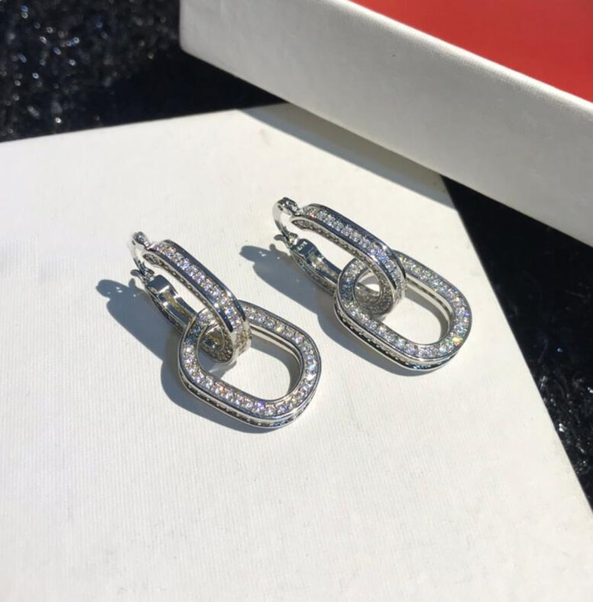 Fashion Brand INS Personality Silver Color Full Rhinestone Chain Dangle Earrings Luxury Designer Eardrop For Women Lady Wedding Party Jewelr
Fashion Brand INS Personality Silver Color Full Rhinestone Chain Dangle Earrings Luxury Designer Eardrop For Women Lady Wedding Party Jewelr