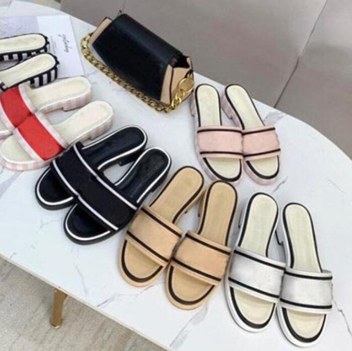 2021 Top Quality Women shoes Casual Canvas Sandal Designer Mules Slipper Peep ToeSummer Outdoor Letter Stylist flip flop Size 35-42, Color5
2021 Top Quality Women shoes Casual Canvas Sandal Designer Mules Slipper Peep ToeSummer Outdoor Letter Stylist flip flop Size 35-42, Color5