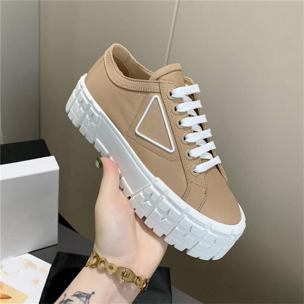 2021 Designer Casual Shoes Women Platform Shoe New Pure Color Increased Lace Up Flat Comfort Pretty Trainers Daily Lifestyle Three Colors size35-40, Color5
2021 Designer Casual Shoes Women Platform Shoe New Pure Color Increased Lace Up Flat Comfort Pretty Trainers Daily Lifestyle Three Colors size35-40, Color5
