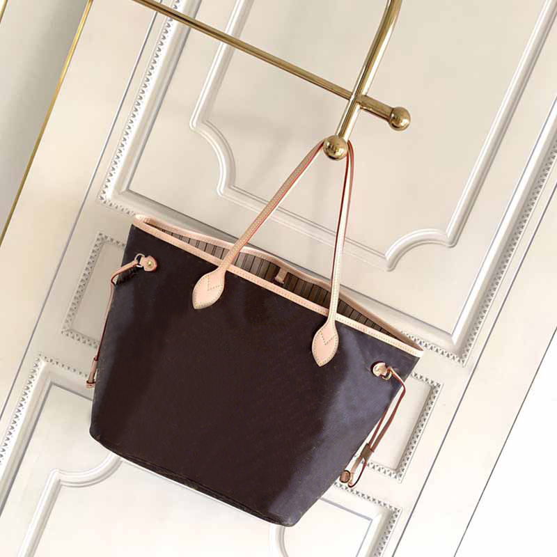 Classic Tote Shopping Bag Retro Detachable Zipper Handbag Genuine Leather High Quality Letter Pattern Shoulder Bags
Classic Tote Shopping Bag Retro Detachable Zipper Handbag Genuine Leather High Quality Letter Pattern Shoulder Bags