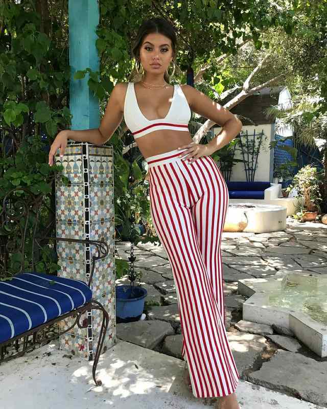 2021 New Celebrity High Quality White Ed Striped Mantual Beading 2 Pieces Homecoming Party Set Hje3, Beige 
2021 New Celebrity High Quality White Ed Striped Mantual Beading 2 Pieces Homecoming Party Set Hje3, Beige