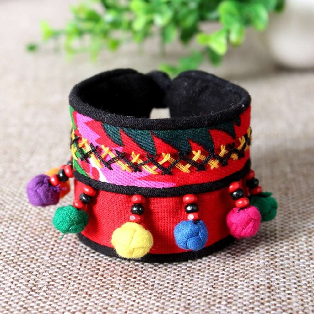 Yunnan pumpkin bracelet national style jewelry women's fabric Bracelet, Golden;silver
Yunnan pumpkin bracelet national style jewelry women's fabric Bracelet, Golden;silver