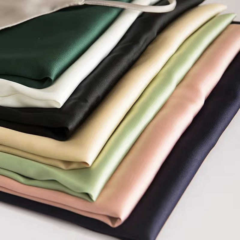 Tank Top Women Silk Halter Top Women Summer Woman V Neck Camis Vest Korean Women Streetwear Tops Plus Size Sexy Halter Shirts 210625