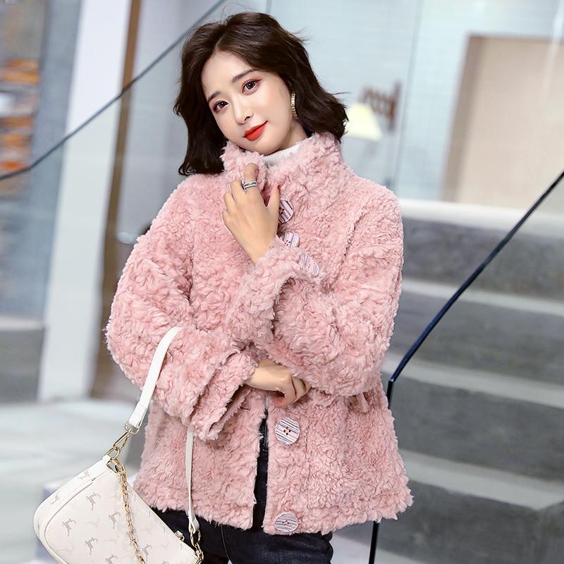 Women Winter Lambskin Coats Comfortable Single-Breasted Big Pockets Sheepskin Shearing Jacket Female Casual Warm Outerwear 2021, Pink
Women Winter Lambskin Coats Comfortable Single-Breasted Big Pockets Sheepskin Shearing Jacket Female Casual Warm Outerwear 2021, Pink