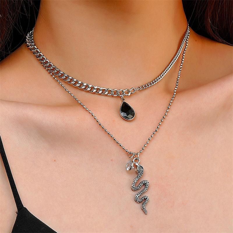 Chains Fashion Creative Hip Hop Snake Necklace Personality Metal Multilayer Clavicle Chain Selling Animal Women's Jewelry