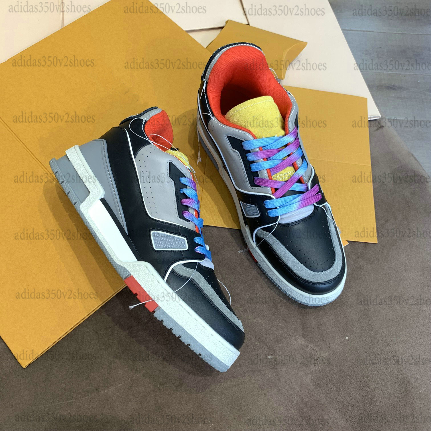 21SS Trainer Calfskin Sneaker Men Designer Leather Casual Shoes Luxurys Vintage Runner Mens Sneakers Rubber Outsole
21SS Trainer Calfskin Sneaker Men Designer Leather Casual Shoes Luxurys Vintage Runner Mens Sneakers Rubber Outsole