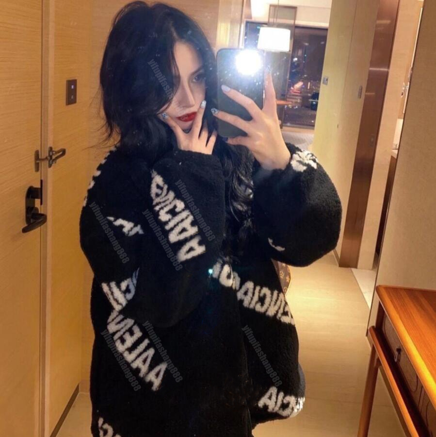womens men designer Puffer Jacket tech fleece Faux Fur Embroidery Stand Collar Couples coat Women Clothing lulu the same style Lamb Jackets S--XL, 99
womens men designer Puffer Jacket tech fleece Faux Fur Embroidery Stand Collar Couples coat Women Clothing lulu the same style Lamb Jackets S--XL, 99