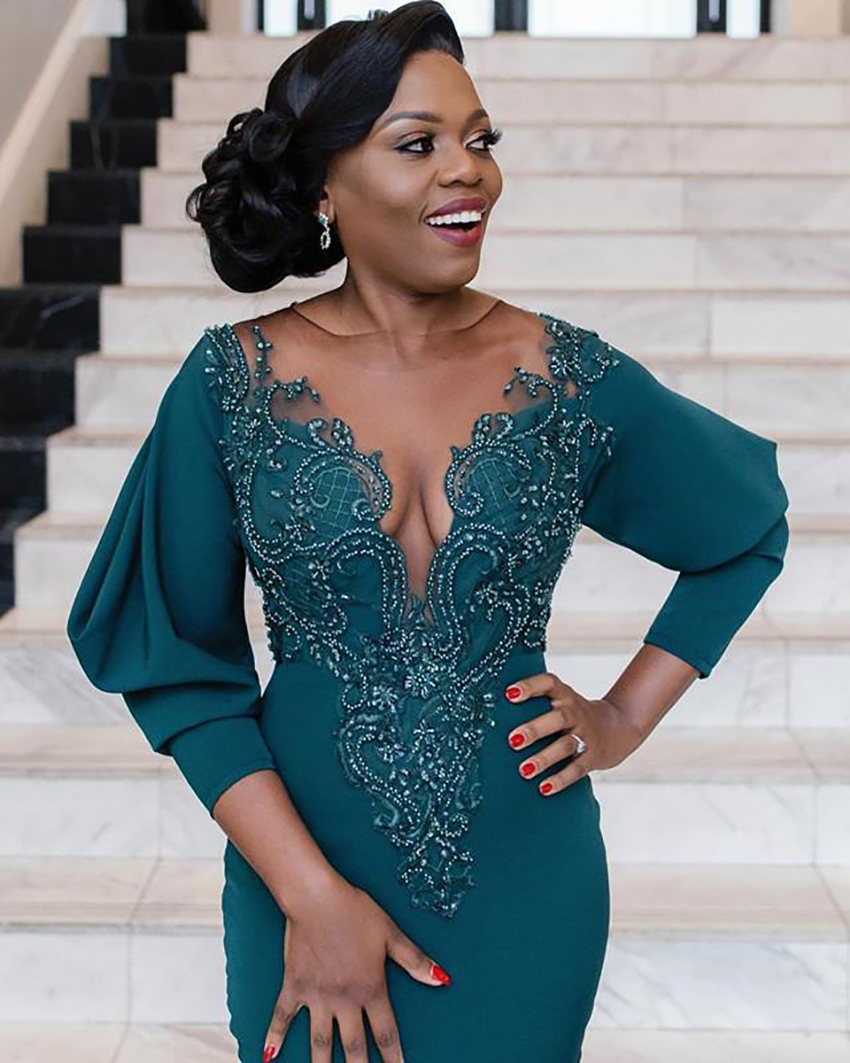 2021 Elegant Sheer V Neck Beaded Evening Long Sleeves Zipper Back Prom Dresses Mermaid Sweep Train Party Gowns Vestidos De Festa 0509