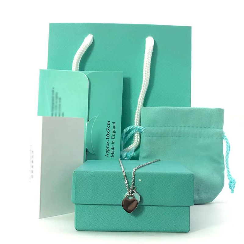 Luxury heart necklace woman A set of packaging stainless steel blue pink green pendant jewelry on the neck Valentine Day Christmas gifts for girlfriend wholesale
Luxury heart necklace woman A set of packaging stainless steel blue pink green pendant jewelry on the neck Valentine Day Christmas gifts for girlfriend wholesale
