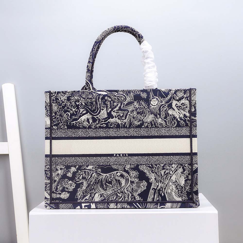 Designer Fashion printed woman dinner bag wamen tote bags retro embroidery craft waman hand wrap 2021, 21
Designer Fashion printed woman dinner bag wamen tote bags retro embroidery craft waman hand wrap 2021, 21