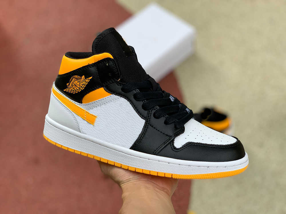 Top quality OG Jumpman 1 basketball shoe for men with black and yellow outdoor sports, #1
Top quality OG Jumpman 1 basketball shoe for men with black and yellow outdoor sports, #1