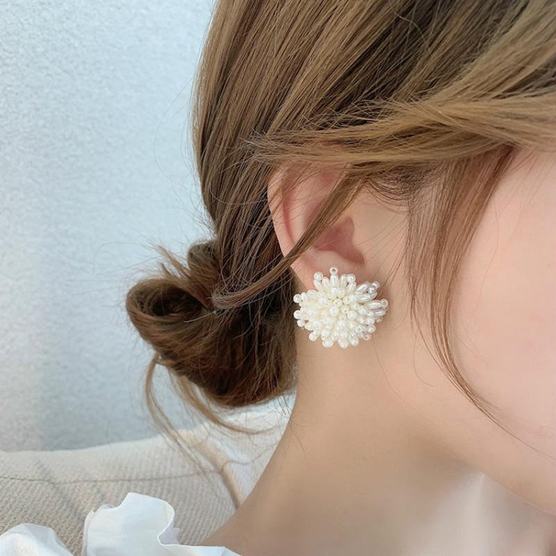 Stud 2021 Fashion Fireworks Pearl Earrings Female Design Korean Elegant Jewelry Trendy Flower, Golden;silver
Stud 2021 Fashion Fireworks Pearl Earrings Female Design Korean Elegant Jewelry Trendy Flower, Golden;silver