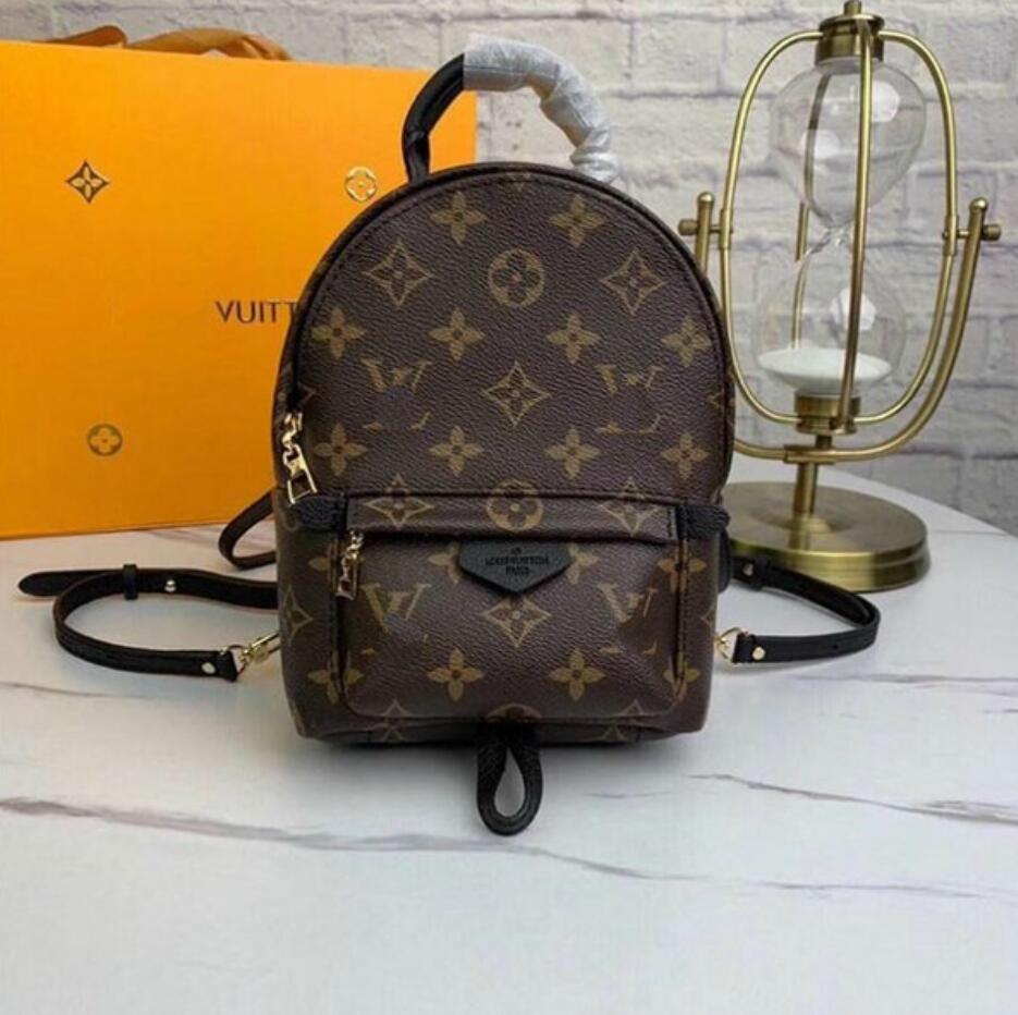 LVLOUISVITTON VUTTON High Quality Luxurys Bag Fashion Womens Designers Backpack Style Flap Printed Handbag Ladies Shoulder
LVLOUISVITTON VUTTON High Quality Luxurys Bag Fashion Womens Designers Backpack Style Flap Printed Handbag Ladies Shoulder