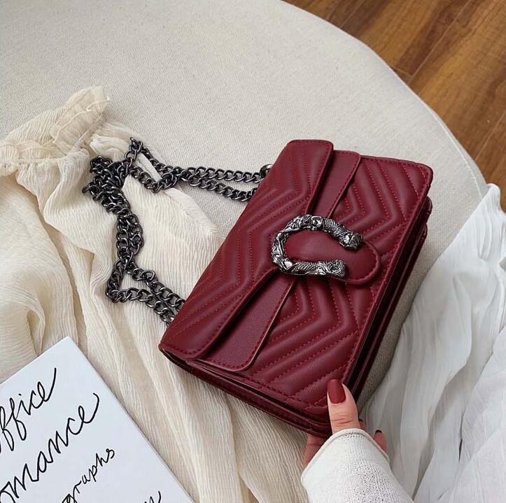 women handbag street wave pattern womens chain bag elegant atmospheric pressure flower leather shoulder bags simple leathers messenger handbags
women handbag street wave pattern womens chain bag elegant atmospheric pressure flower leather shoulder bags simple leathers messenger handbags
