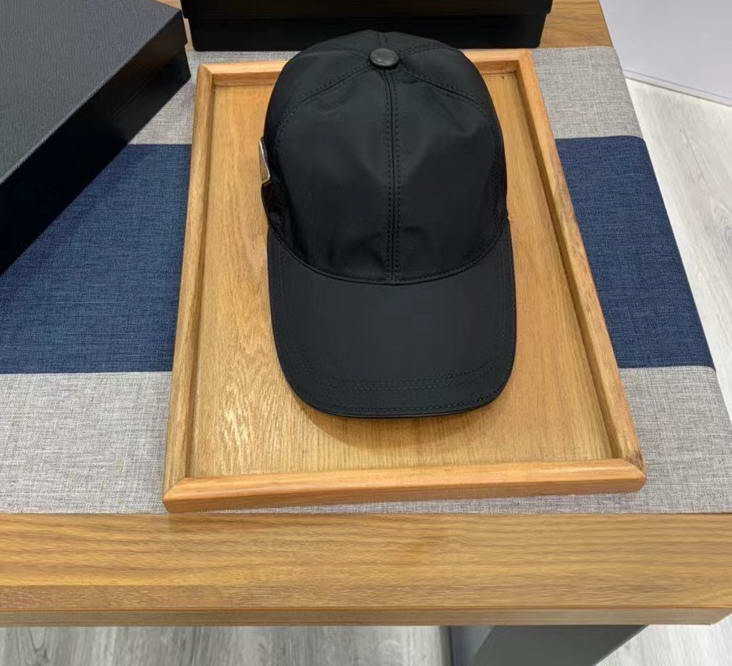 Black Nylon Baseball Cap Metal Plate Fashion wear Adjustable unisex Ball Caps Hat with box, Blue;gray
Black Nylon Baseball Cap Metal Plate Fashion wear Adjustable unisex Ball Caps Hat with box, Blue;gray