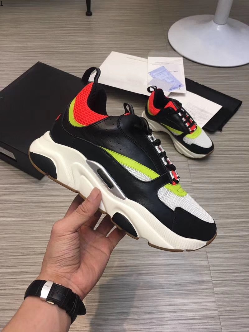 Prad 2021selling high quality Calfskin 3 meters material men's and women's fashion casual shoes 35-45 MKJ0003
Prad 2021selling high quality Calfskin 3 meters material men's and women's fashion casual shoes 35-45 MKJ0003