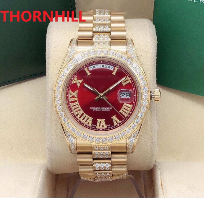 factory Men Women Automatic Full Diamonds Wristwatches 40mm Red Dial Watch Day Date President Yellow Gold Bigger Diamond Bezel Mechanical Watches, As pic
factory Men Women Automatic Full Diamonds Wristwatches 40mm Red Dial Watch Day Date President Yellow Gold Bigger Diamond Bezel Mechanical Watches, As pic