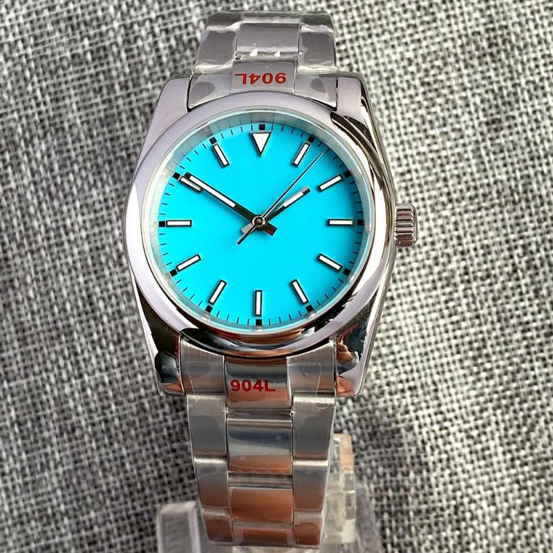 Wristwatches 39mm Automatic Mens Watch NH35/Miyota 8215 Movement Sapphire Glass Green Luminous Oyster Bracelet Blue Sunburst, Solid case back
Wristwatches 39mm Automatic Mens Watch NH35/Miyota 8215 Movement Sapphire Glass Green Luminous Oyster Bracelet Blue Sunburst, Solid case back