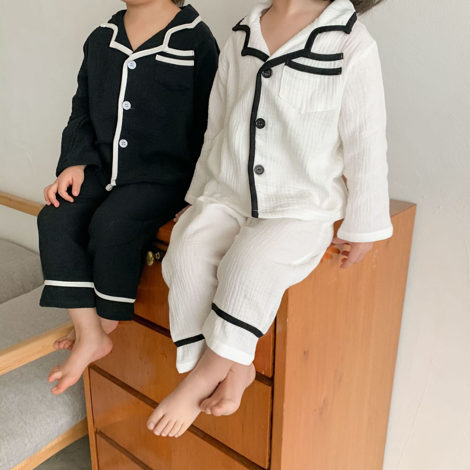 New 2021 Korean Style Spring Summer Baby Boys Girls Lounge Solid Gaze Cotton Children Pajamas Set Kids Homewear Evening Vupd, Sky blue
New 2021 Korean Style Spring Summer Baby Boys Girls Lounge Solid Gaze Cotton Children Pajamas Set Kids Homewear Evening Vupd, Sky blue