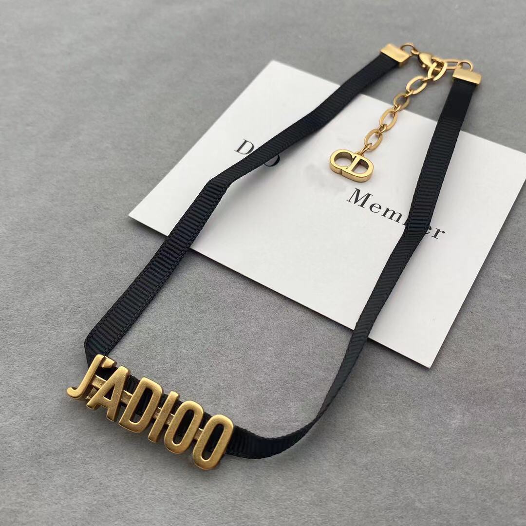d / Di Family Classic Black Rope Ja Letter Choker Necklace Clavicle Chain Female Star Net Red Same Style
d / Di Family Classic Black Rope Ja Letter Choker Necklace Clavicle Chain Female Star Net Red Same Style