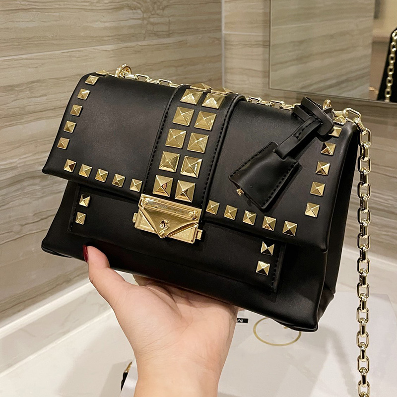 Designer Women Cece Series Should Bag New-York Brand Gold Squared Rivet Design Handbags Genuine Leather Woman Fashion Crossbody Handbag Luxurys Designers Bags, Red
Designer Women Cece Series Should Bag New-York Brand Gold Squared Rivet Design Handbags Genuine Leather Woman Fashion Crossbody Handbag Luxurys Designers Bags, Red