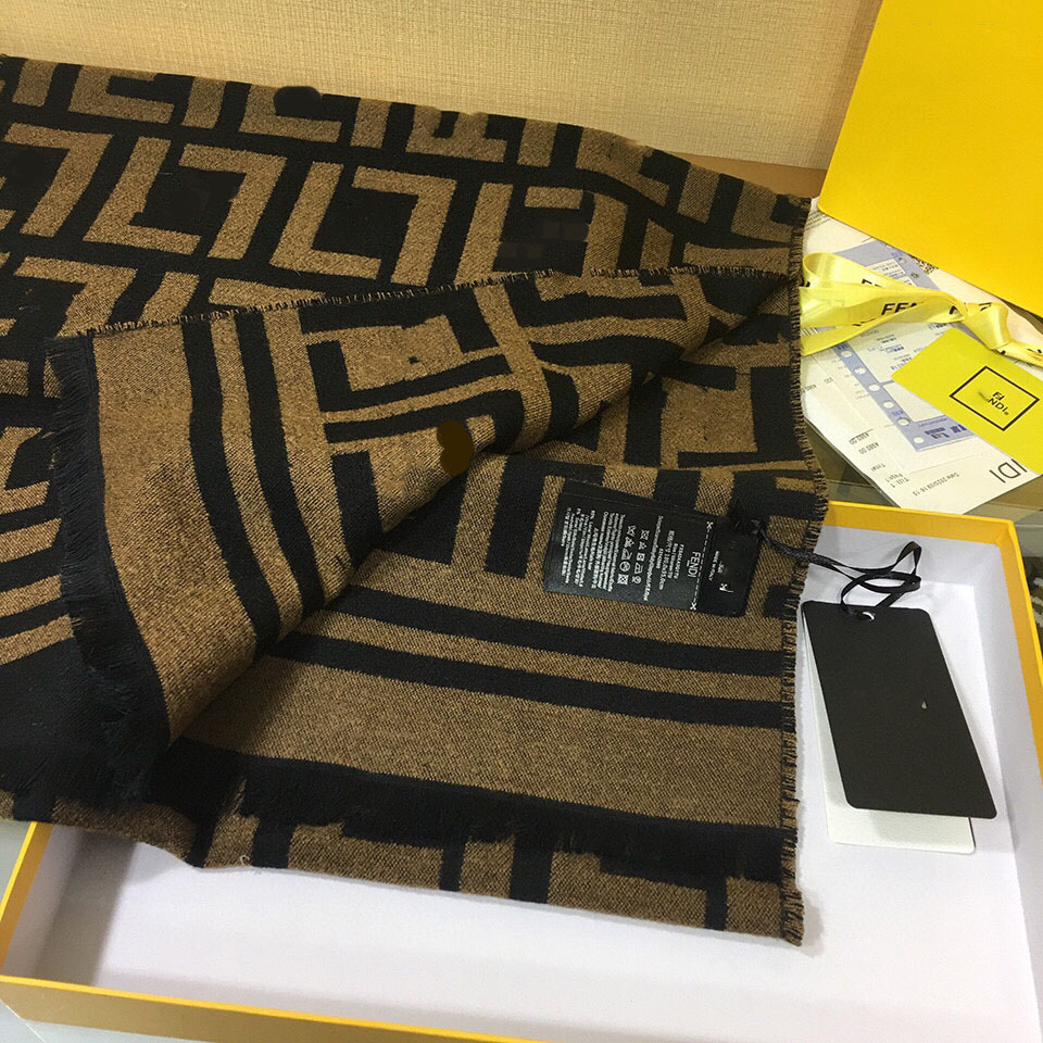 High quality Luxurys Plaid Scarf Women Winter Warm Cashmere Blanket Wraps Female Scarves Lady thick Foulard Stole, Blue;gray
High quality Luxurys Plaid Scarf Women Winter Warm Cashmere Blanket Wraps Female Scarves Lady thick Foulard Stole, Blue;gray