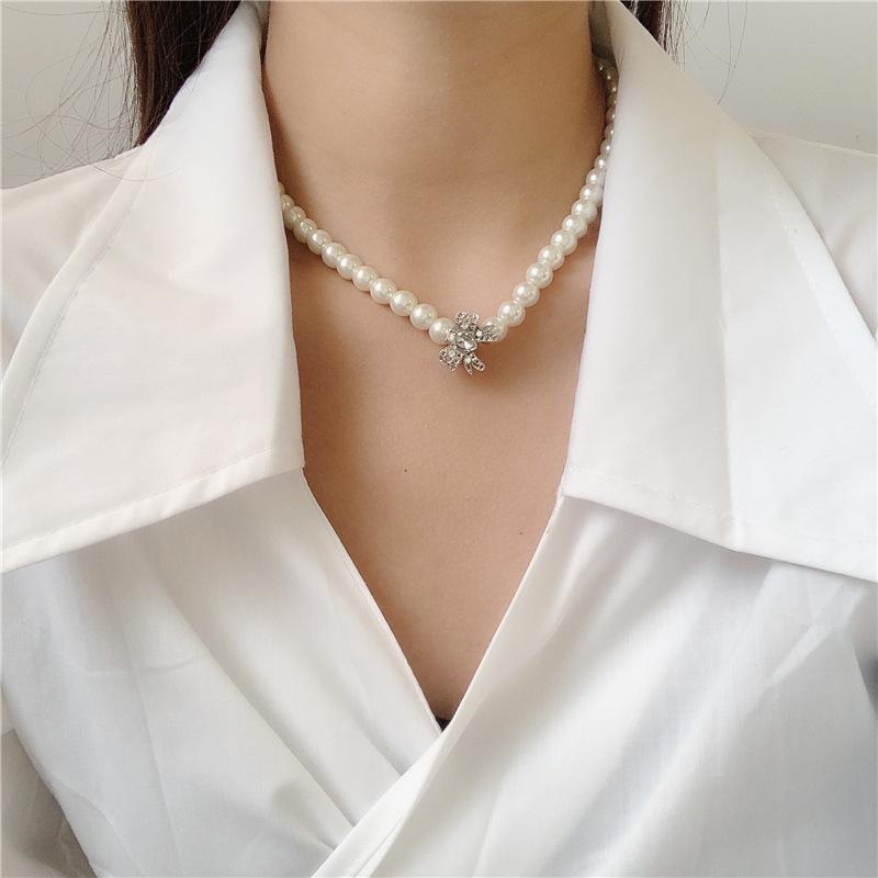 Chokers Korea Design Multi Crystal Bowknot Pendant Necklace For Women Charms Jewelry Pearl Statement Necklaces Girl Gift
Chokers Korea Design Multi Crystal Bowknot Pendant Necklace For Women Charms Jewelry Pearl Statement Necklaces Girl Gift