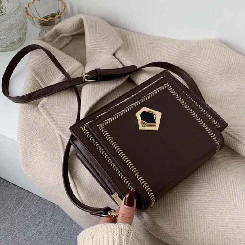 Retro Fashion Female Square Crossbody Bag 2021 New High Quality PU Leather Women's Designer Handbag Lock Shoulder Messenger Bag, Black
Retro Fashion Female Square Crossbody Bag 2021 New High Quality PU Leather Women's Designer Handbag Lock Shoulder Messenger Bag, Black