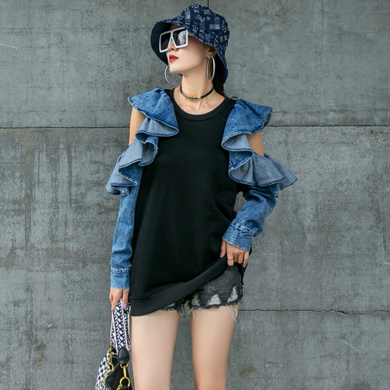 [EWQ] Autumn New Ladies Pullovers Tops Fashion Stitching Denim Hollow Out Shoulder Ruffled Sleeve Sweatshirt Women 16Q411 201102