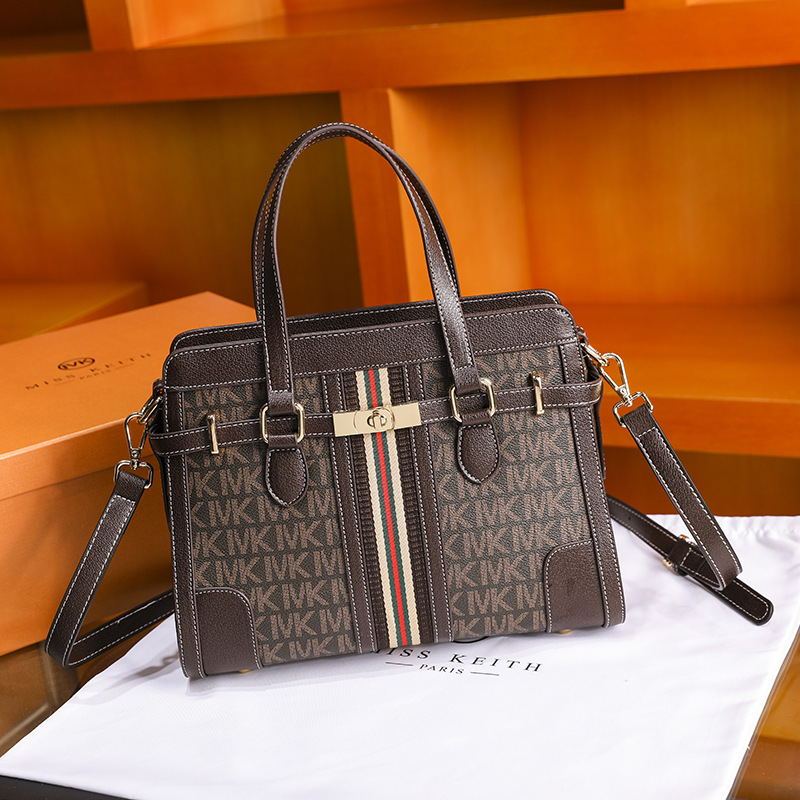 hong kong handbag women's bag 2021 trendy net red versatile leather messenger fashion
hong kong handbag women's bag 2021 trendy net red versatile leather messenger fashion