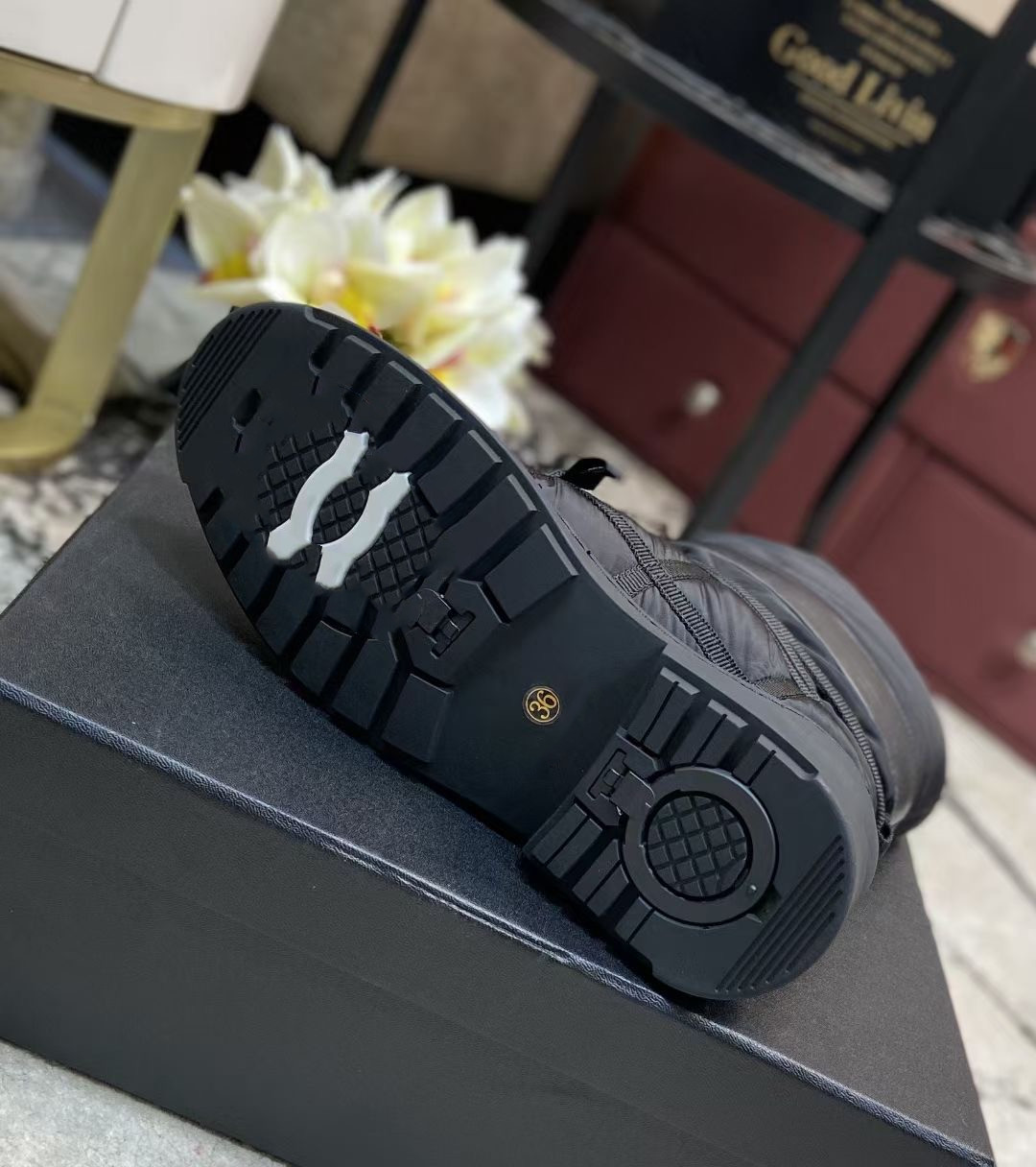 2021 autumn and winter new down boots fashion temperament warm women's shoes temperament all kinds of comfortable cotton boots., Black
2021 autumn and winter new down boots fashion temperament warm women's shoes temperament all kinds of comfortable cotton boots., Black