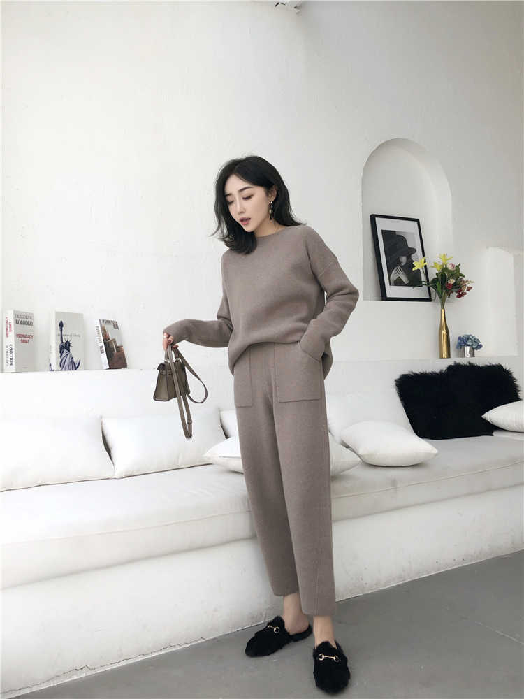 Knitted 2 pieces Set Tracksuits Women 2019 Autumn Winter Thick Warm O-neck Loose Sweater+Ankle-Length Pants Warm Cashmere Suit T191231