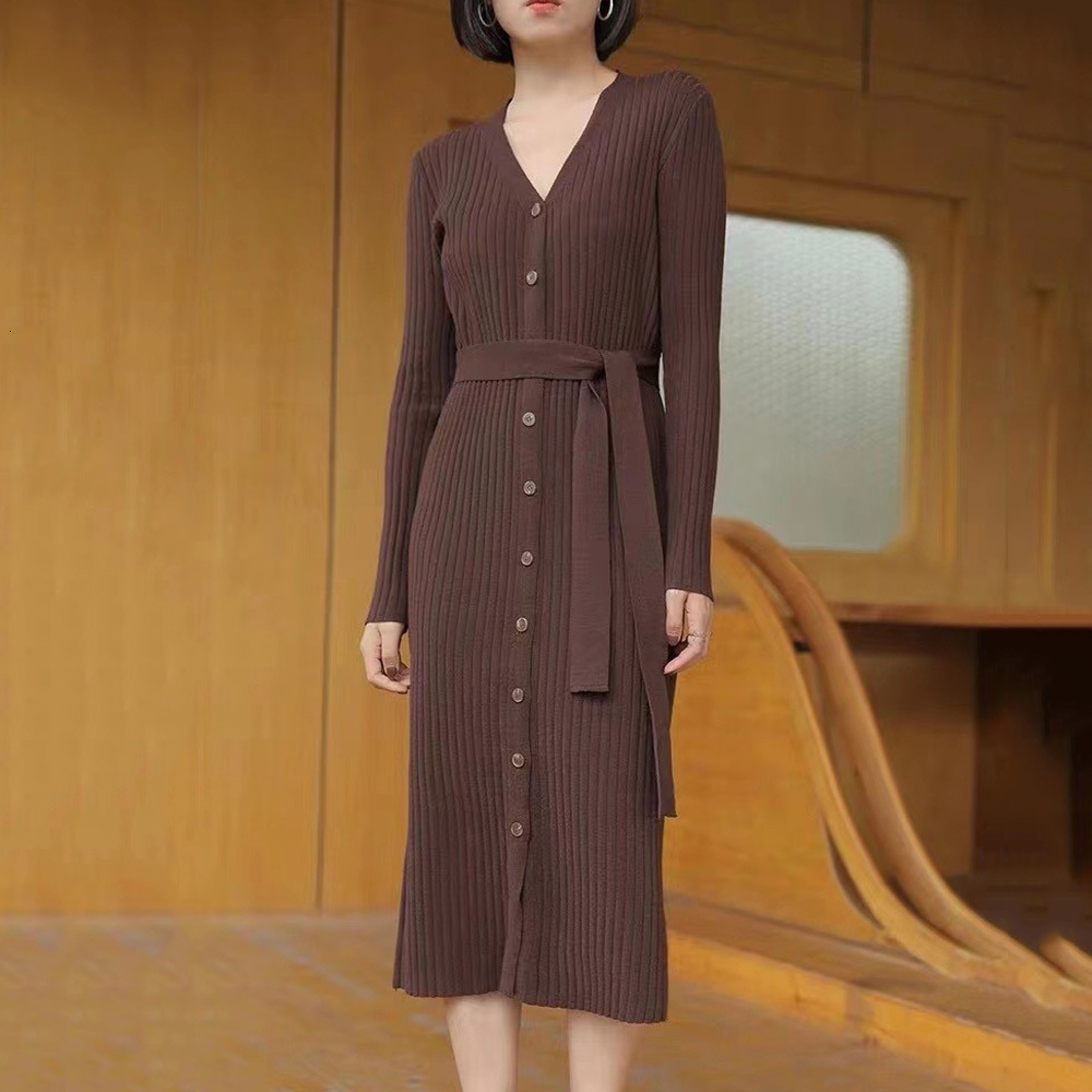 2021 Autumn and Winter New Collocation Temperament Knitting Women's Thin Bottom Button Classic Retro J94z, Gray.
2021 Autumn and Winter New Collocation Temperament Knitting Women's Thin Bottom Button Classic Retro J94z, Gray.