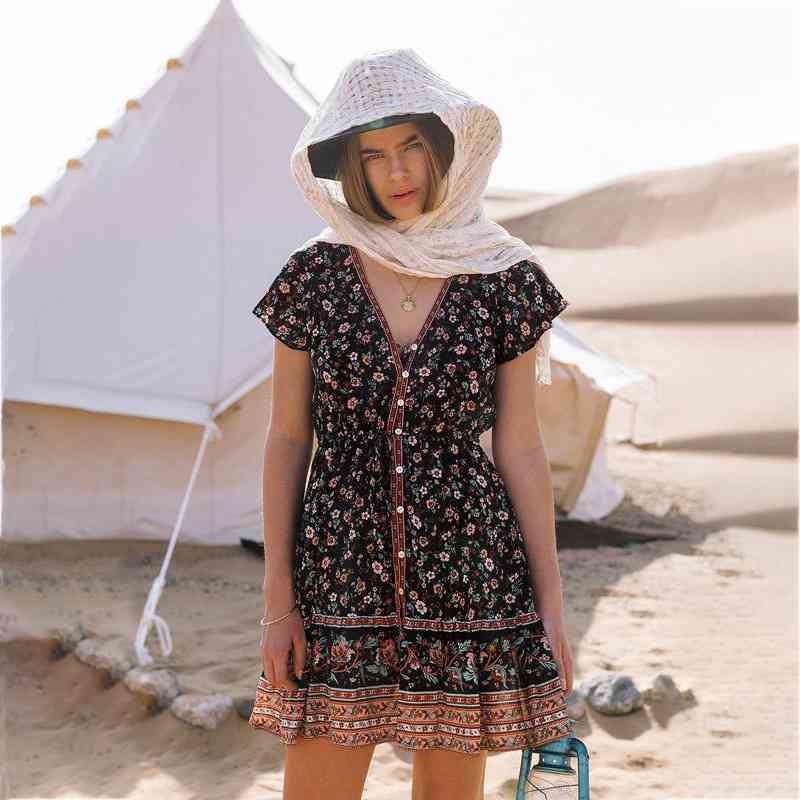spring / summer 2020 new beach skirt printed single breasted v-neck short sleeve bohemian women's dress, Black;gray
spring / summer 2020 new beach skirt printed single breasted v-neck short sleeve bohemian women's dress, Black;gray