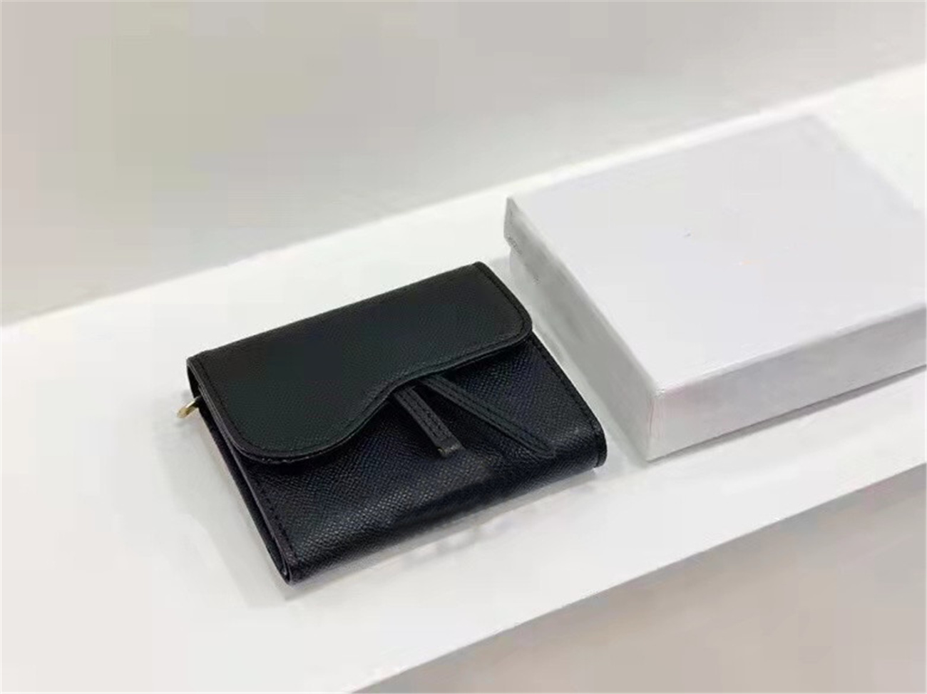 New Woman Wallet Purse Women Original Box High Quality Fashion Free Shipping Wallets Leather for Men Unisex Purses, Customize
New Woman Wallet Purse Women Original Box High Quality Fashion Free Shipping Wallets Leather for Men Unisex Purses, Customize