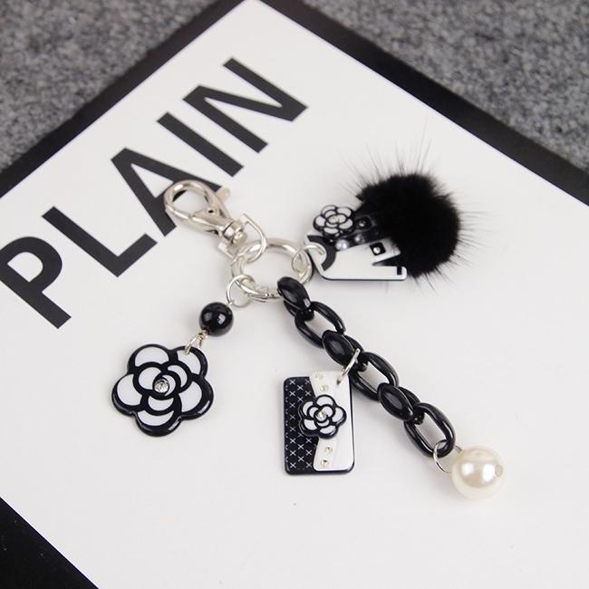 Keychains Elegent Luxury Camellia Flower Bowknot Purse Fur Ball Pearl Keychain For Girl Women Key Chains Ring Car Bag Pendent Charm
Keychains Elegent Luxury Camellia Flower Bowknot Purse Fur Ball Pearl Keychain For Girl Women Key Chains Ring Car Bag Pendent Charm