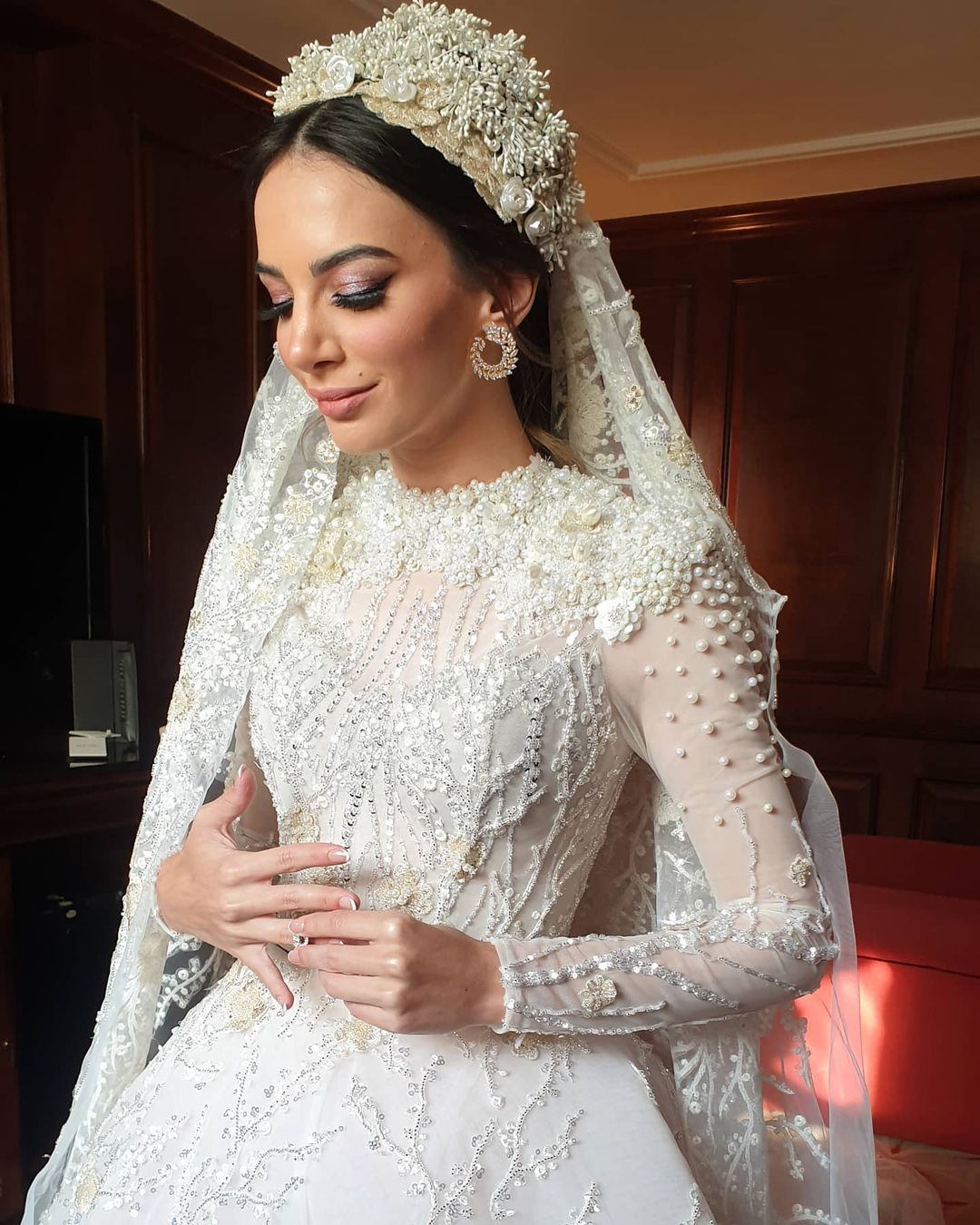2021 Plus Size Arabic Aso Ebi Luxurious Lace Beaded Wedding Dresses Pearls Long Sleeves Bridal Dresses Vintage Wedding Gowns ZJ254