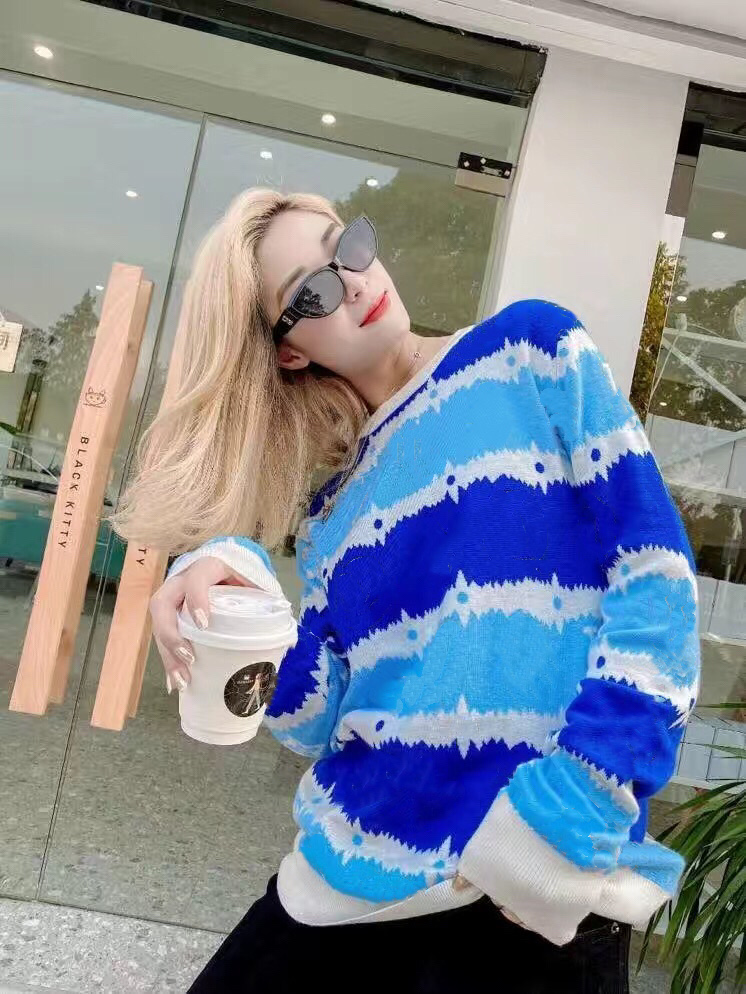 2021 autumn and winter new style Korean women's pullover long-sleeved loose wild round neck sweater sweater ladies tops, White;black
2021 autumn and winter new style Korean women's pullover long-sleeved loose wild round neck sweater sweater ladies tops, White;black