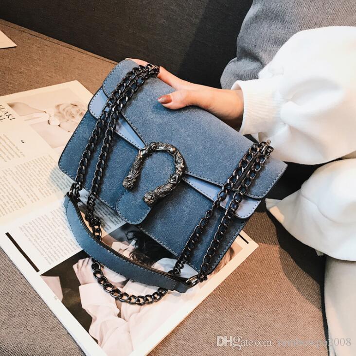 wholesale brand women handbag high quality styling leather handbag retro frosted chain bag personality snakehead lock women messenger bag, Black;red
wholesale brand women handbag high quality styling leather handbag retro frosted chain bag personality snakehead lock women messenger bag, Black;red