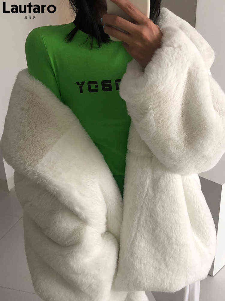Lautaro Winter Oversized Thick Warm White Fluffy Faux Fur Coat Women Long Sleeve Loose Casual Stylish Korean Fashion Streetwear 211123